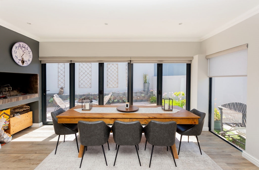 4 Bedroom Property for Sale in Calypso Beach Western Cape